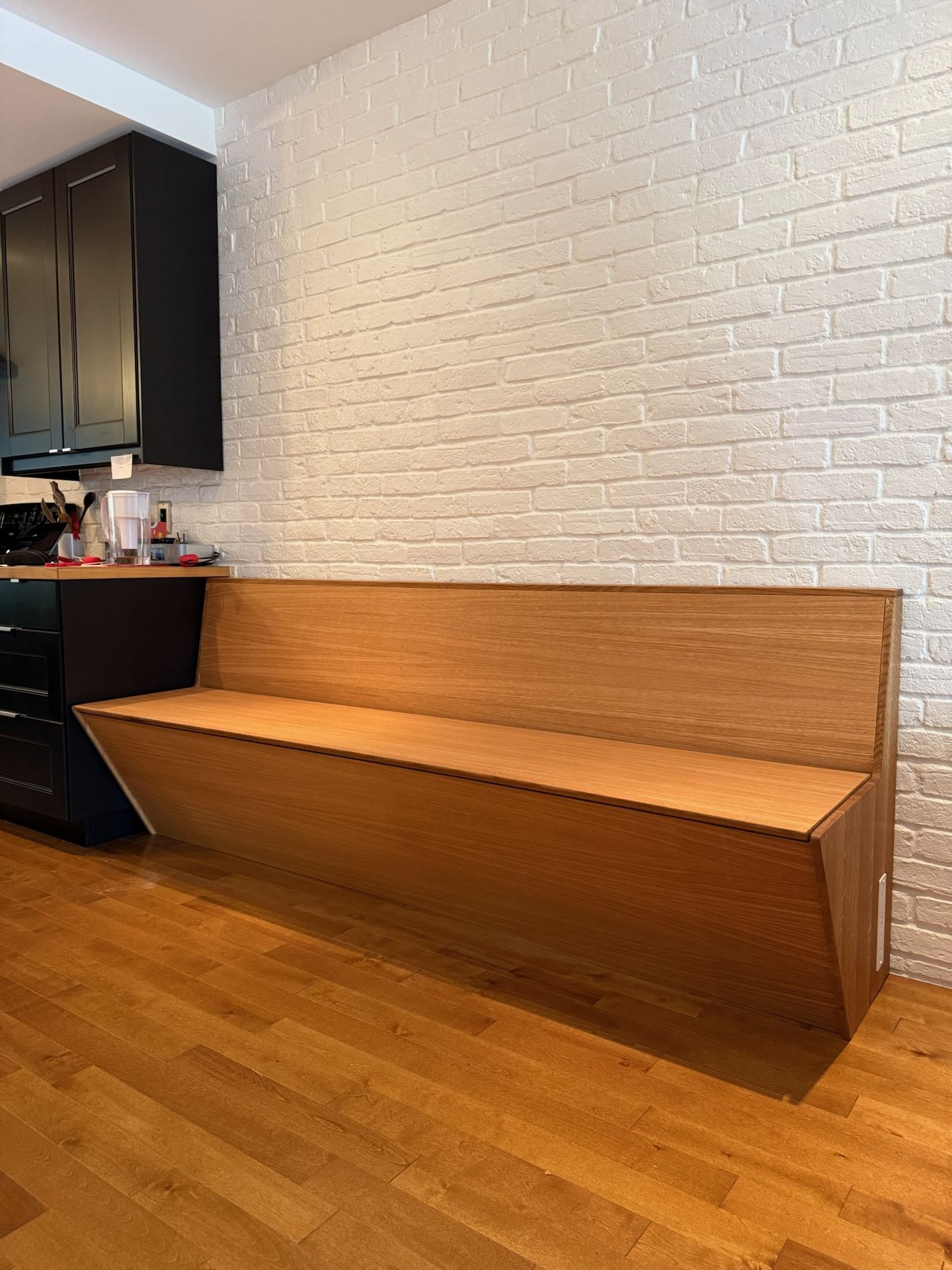 banquette sur mesure en chêne blanc intérieur