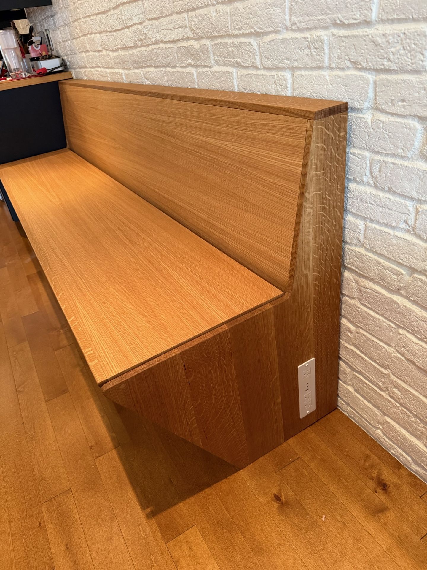 banquette sur mesure chêne blanc avec rangement discret