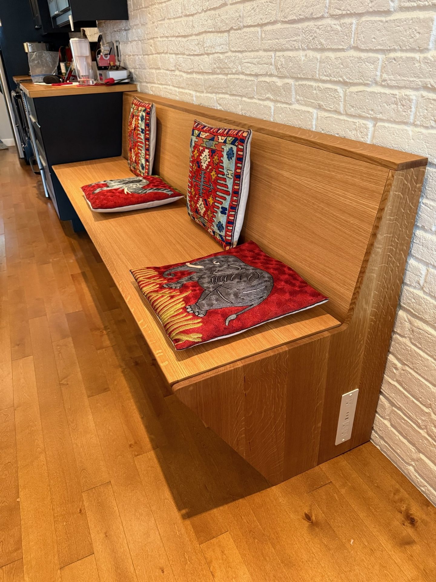 banquette chêne blanc sur mesure rangement intégré