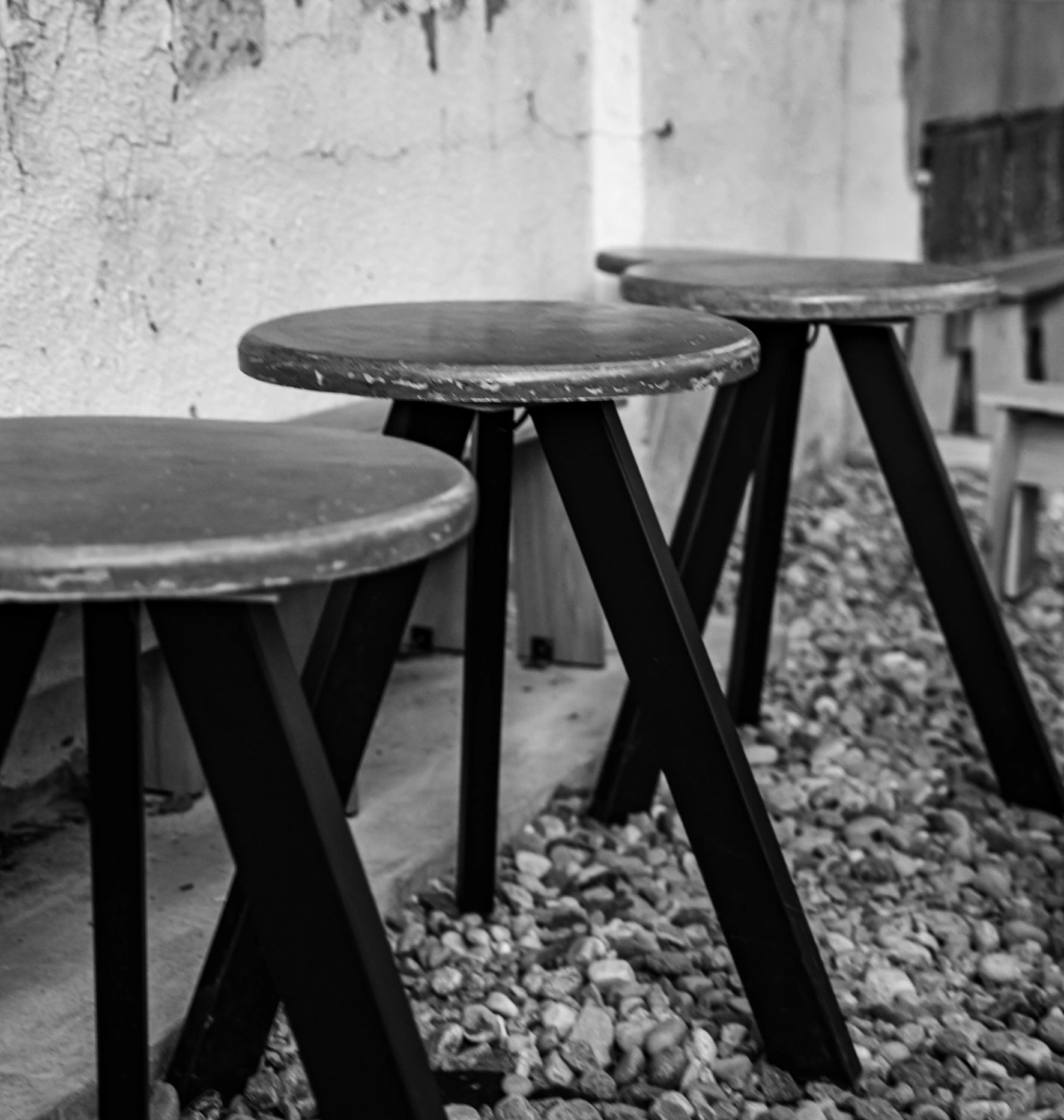tables beton extérieur terrasse maison chabot