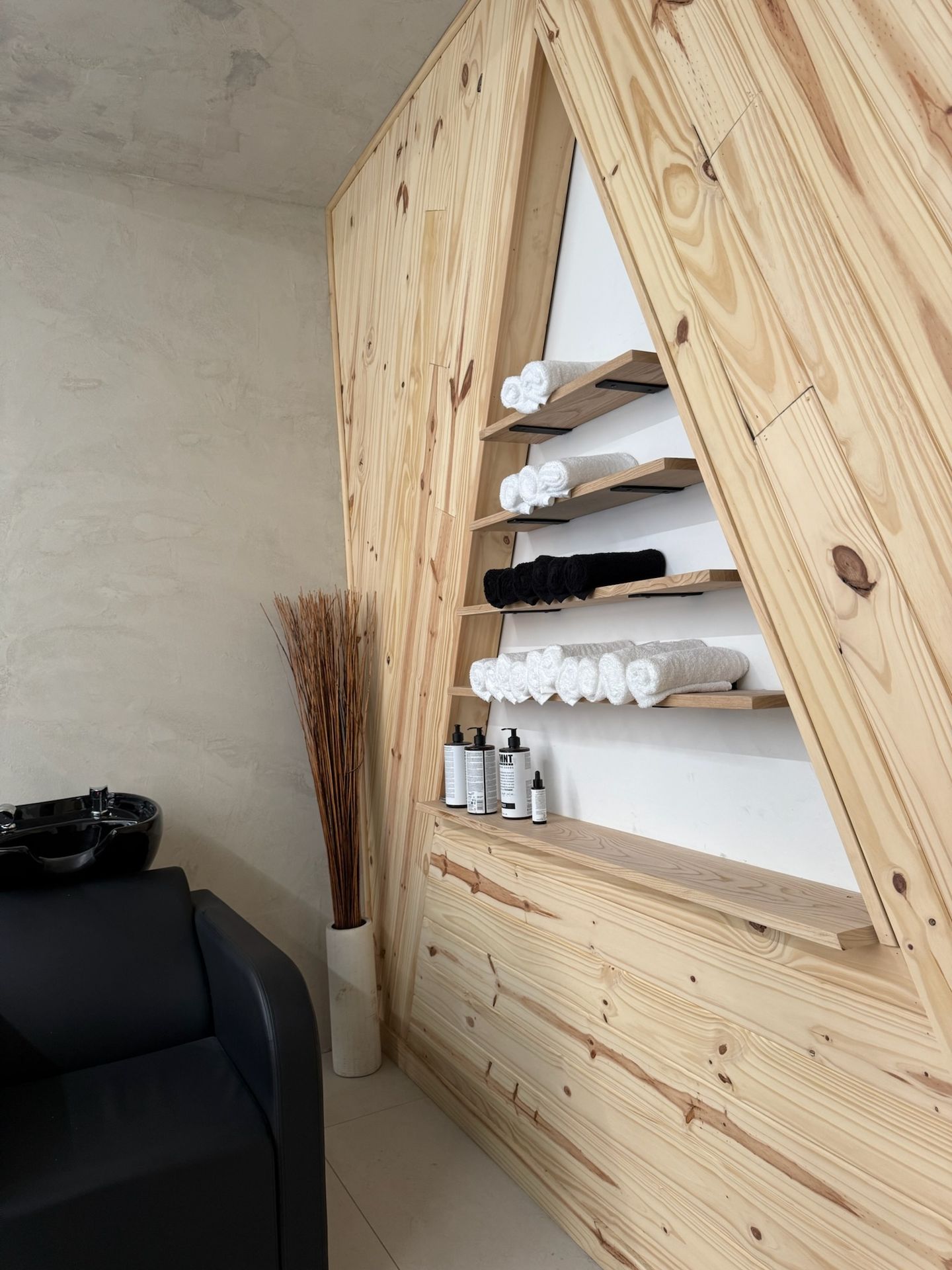 meuble rangement bois sur mesure salon coiffure
