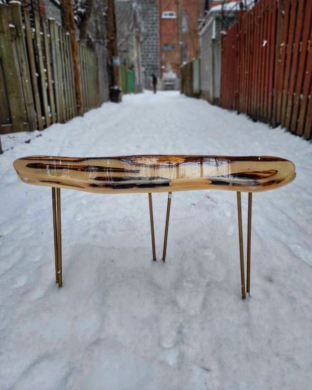 table époxy organique bois massif avec pieds métalliques