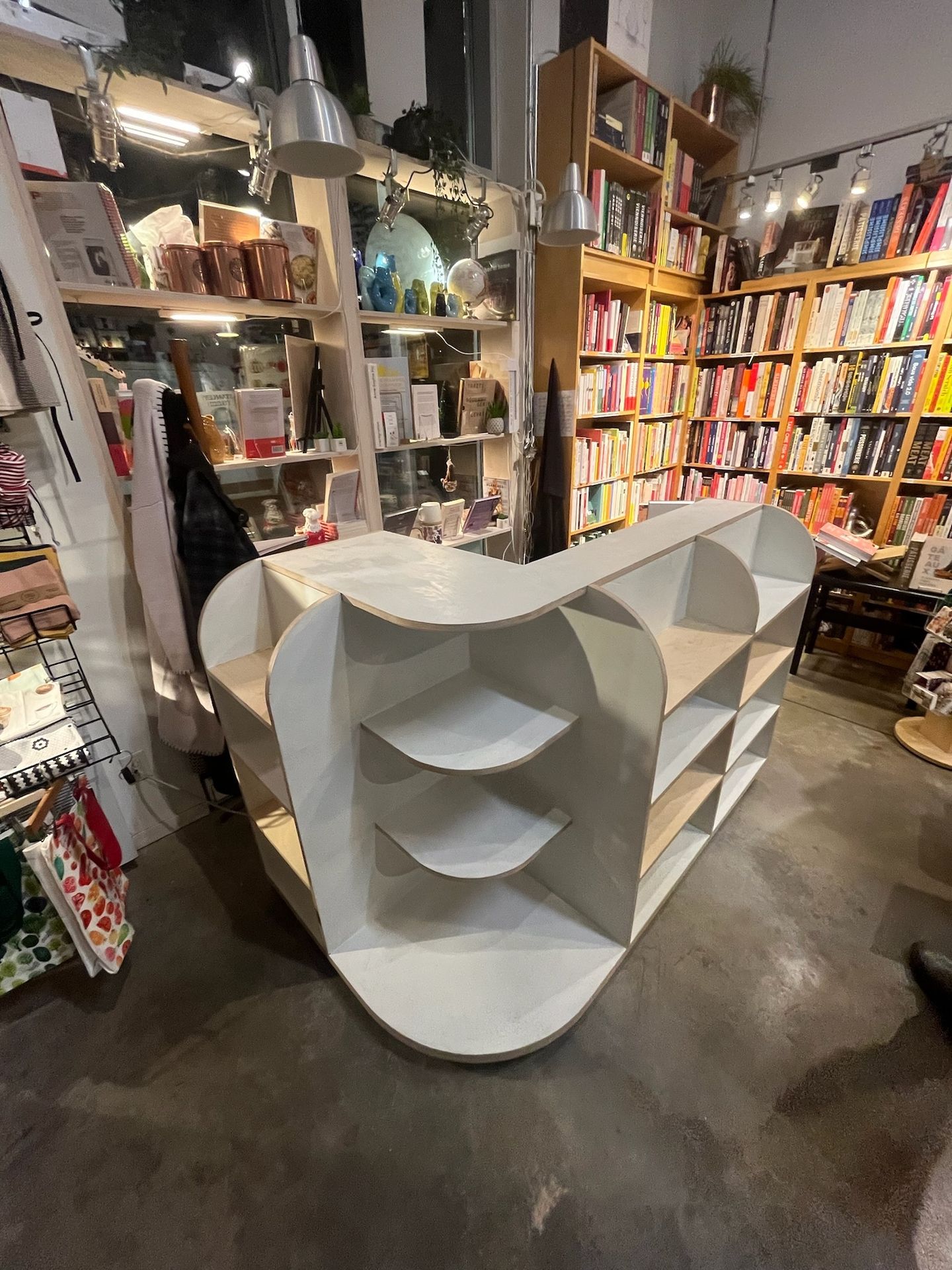 meuble accueil librairie gourmande Montréal vue d’ensemble