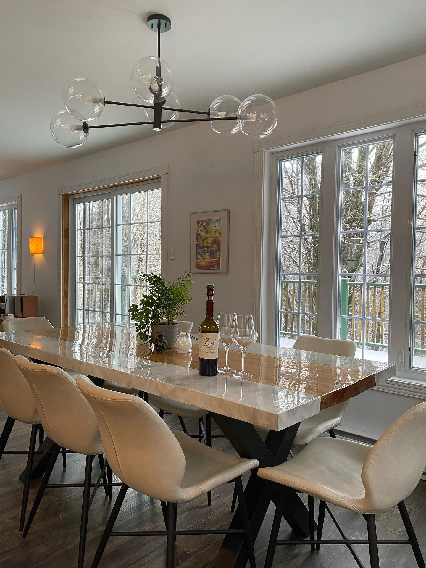 table béton bois design personnalisé surface brillante