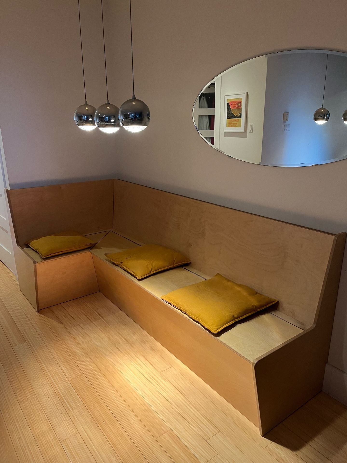 assise intégrée avec rangement bois Montréal